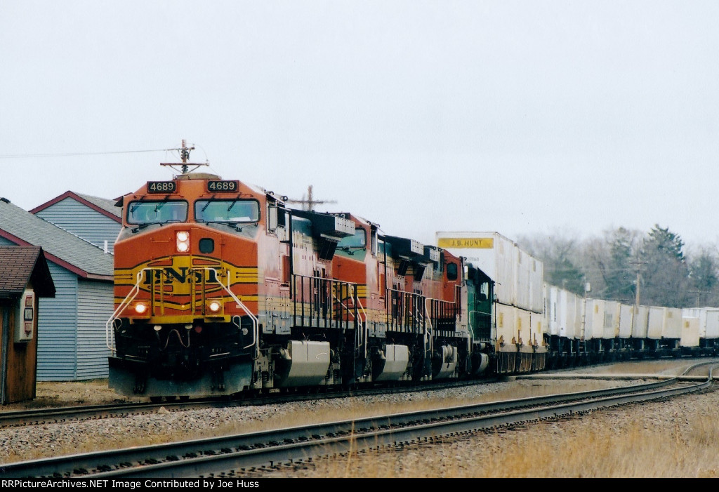 BNSF 4689 West